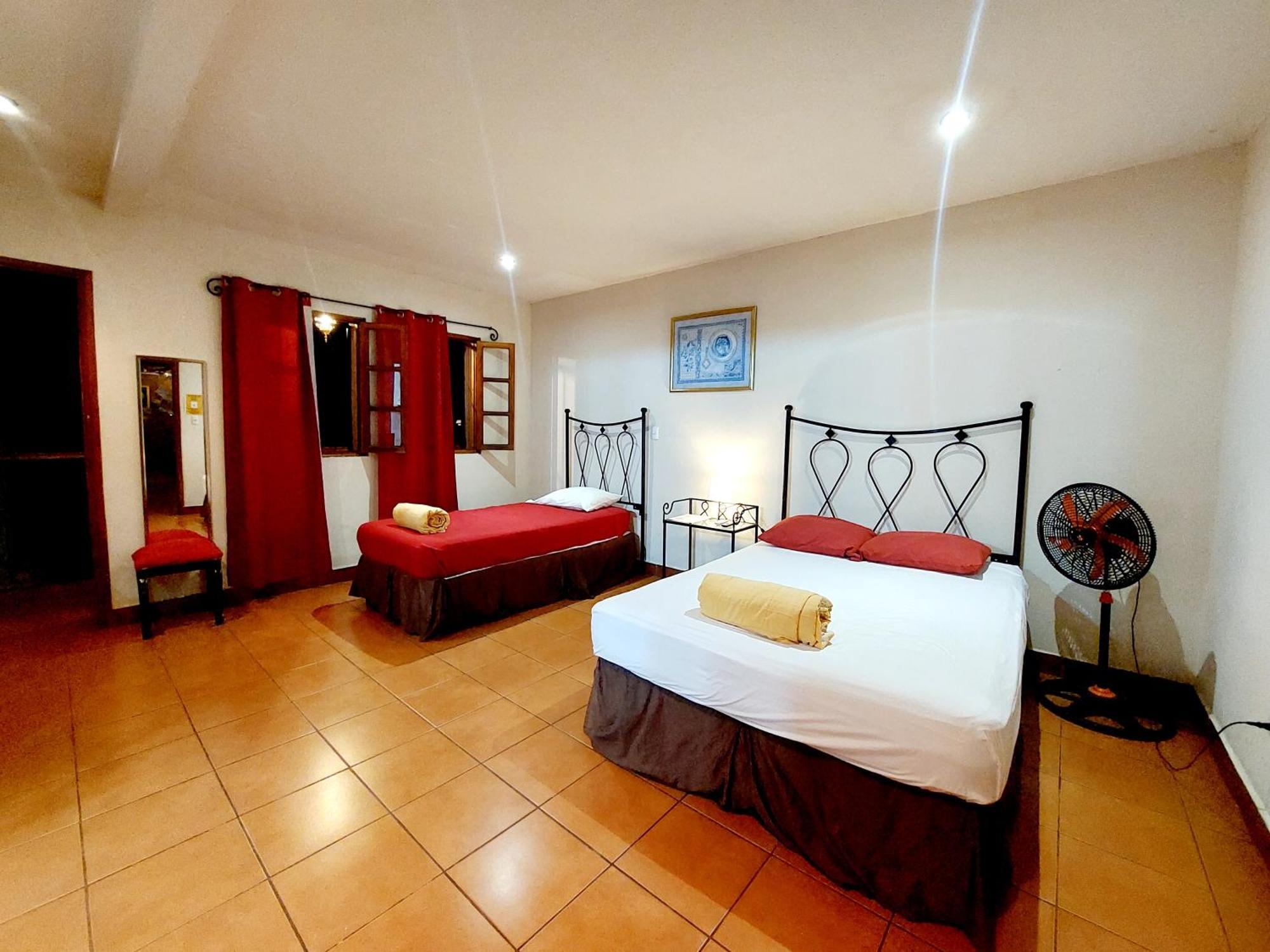 Hotel Lolita's Boutique Granada Extérieur photo